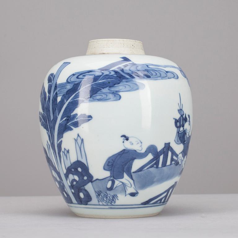 KRUKA, porslin, Kina, Qian Long (1736-1795).