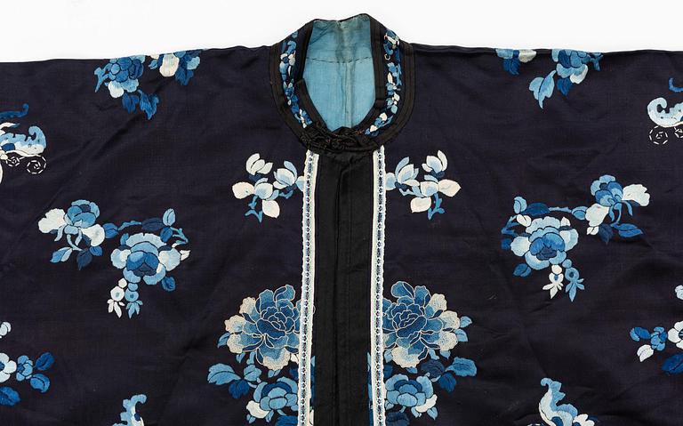 A Chinese embroidered silk robe, 1920's.