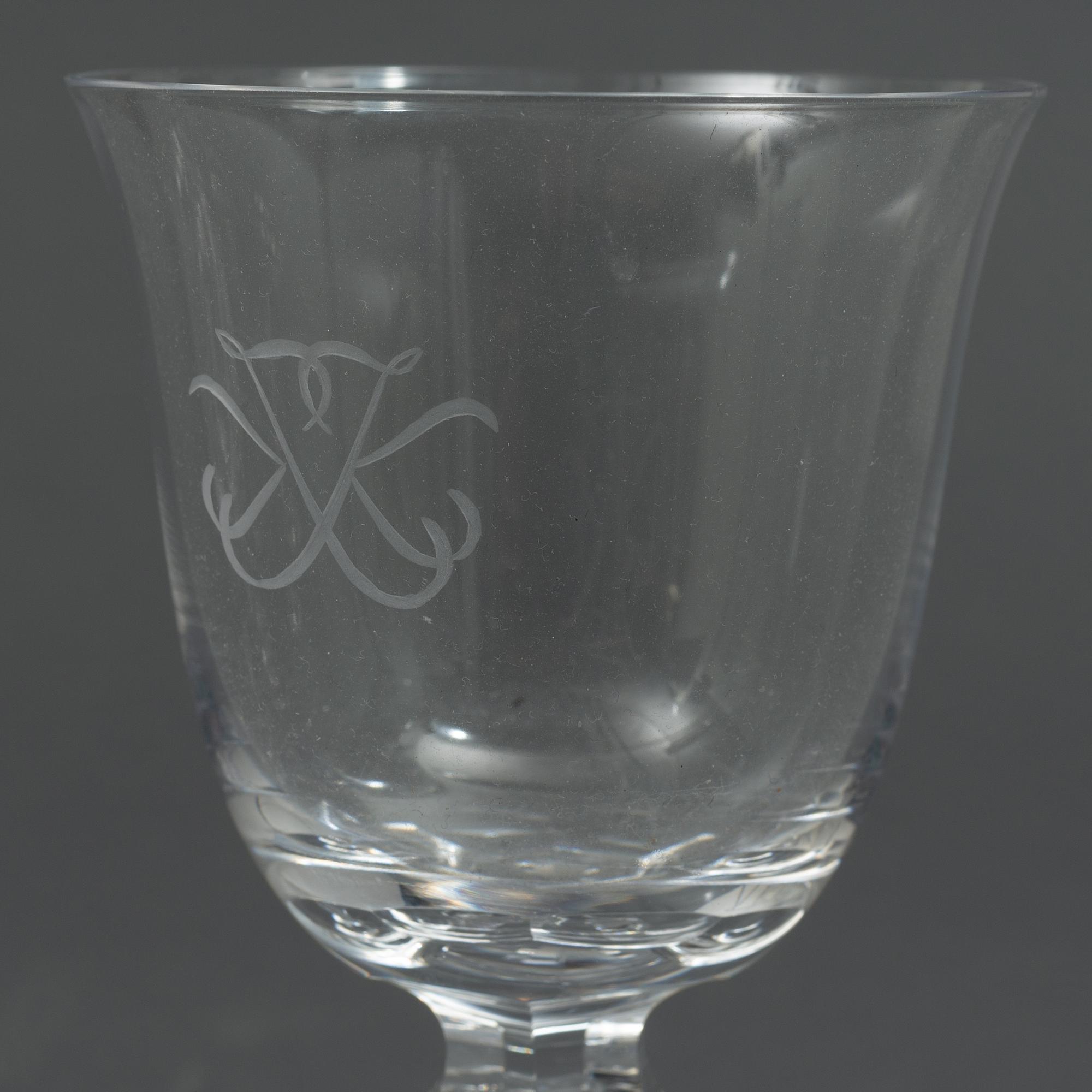 Elis Bergh, a 38-piece 'Gustaf Adolf' glass service, Kosta.