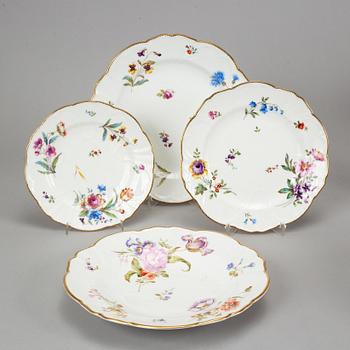 Rörstrand, a 151 part porcelain service, 1920-1938.