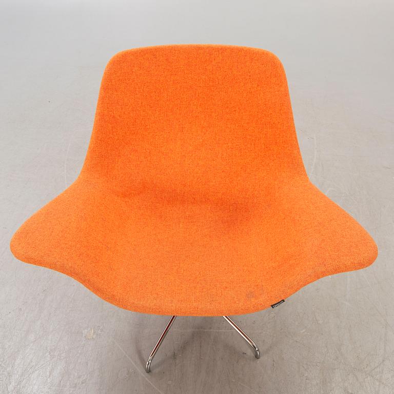 Michael Sodeau,  'Oyster Low' fåtölj, Offecct, 2000 -talet.