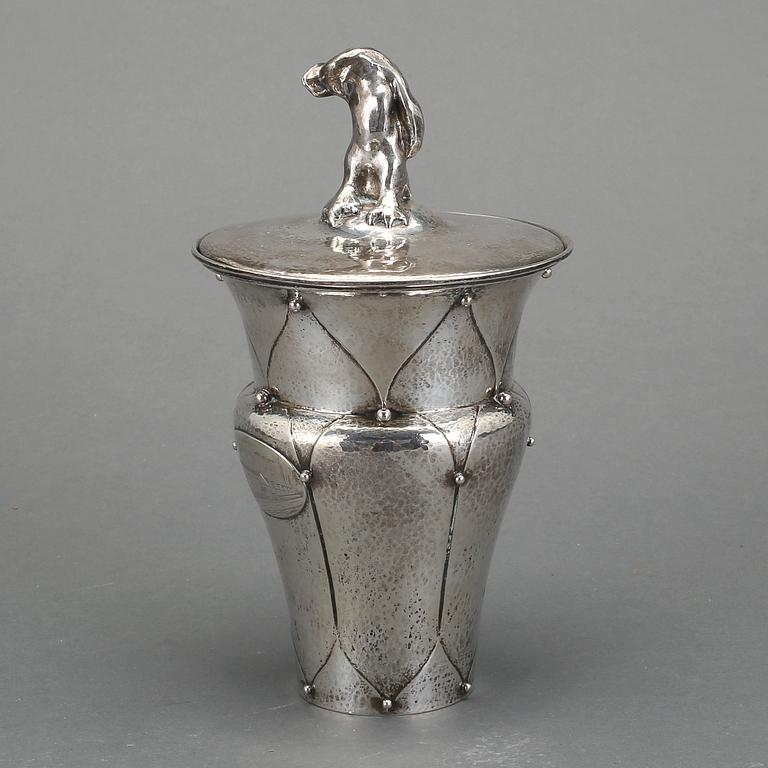 VAS/POKAL, silver, CA Sandberg Eftr GC Gustafsson, Helsingbord, 1919. Vikt ca 616g.