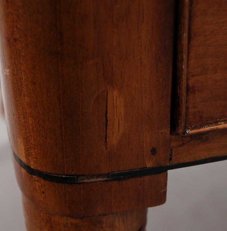 SKRIVBORD, England, 1800-talets andra hälft.