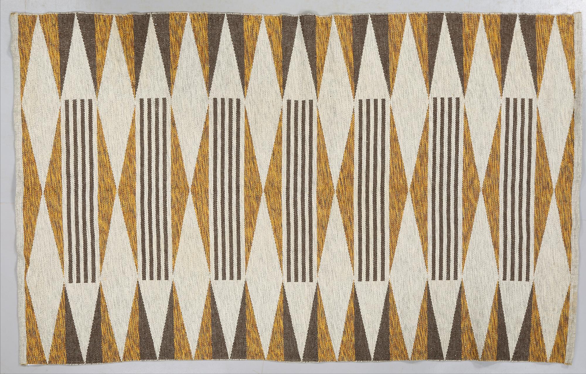 MATTA, dubbelväv, omkring 1900-talets mitt. 193 x 117 cm.