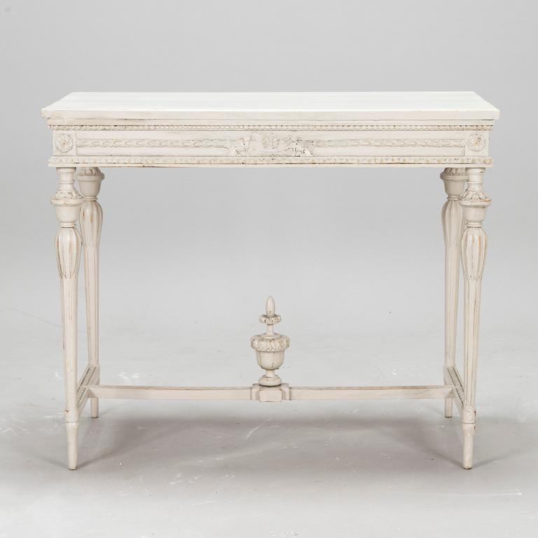 Bord, sengustaviansk stil, omkring sekelskiftet 1800/1900.