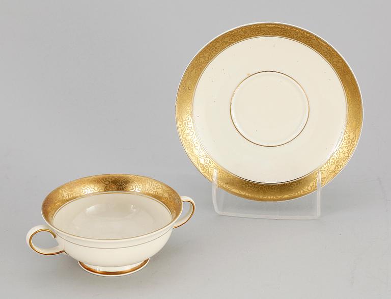 MATSERVISDELAR, 52 st, porslin, "Olympia", Rosenthal 1900-talets första hälft.