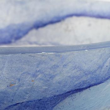 Siv Lagerström, större skål, akrylplast, blåtonad.