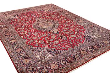 A carpet, old, Kashan, ca 435 x 325 cm.