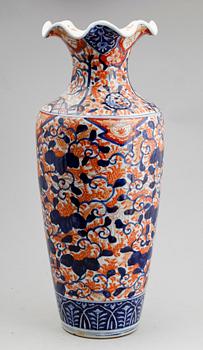 GOLVURNA, porslin, Japan, 1800-/1900-tal.