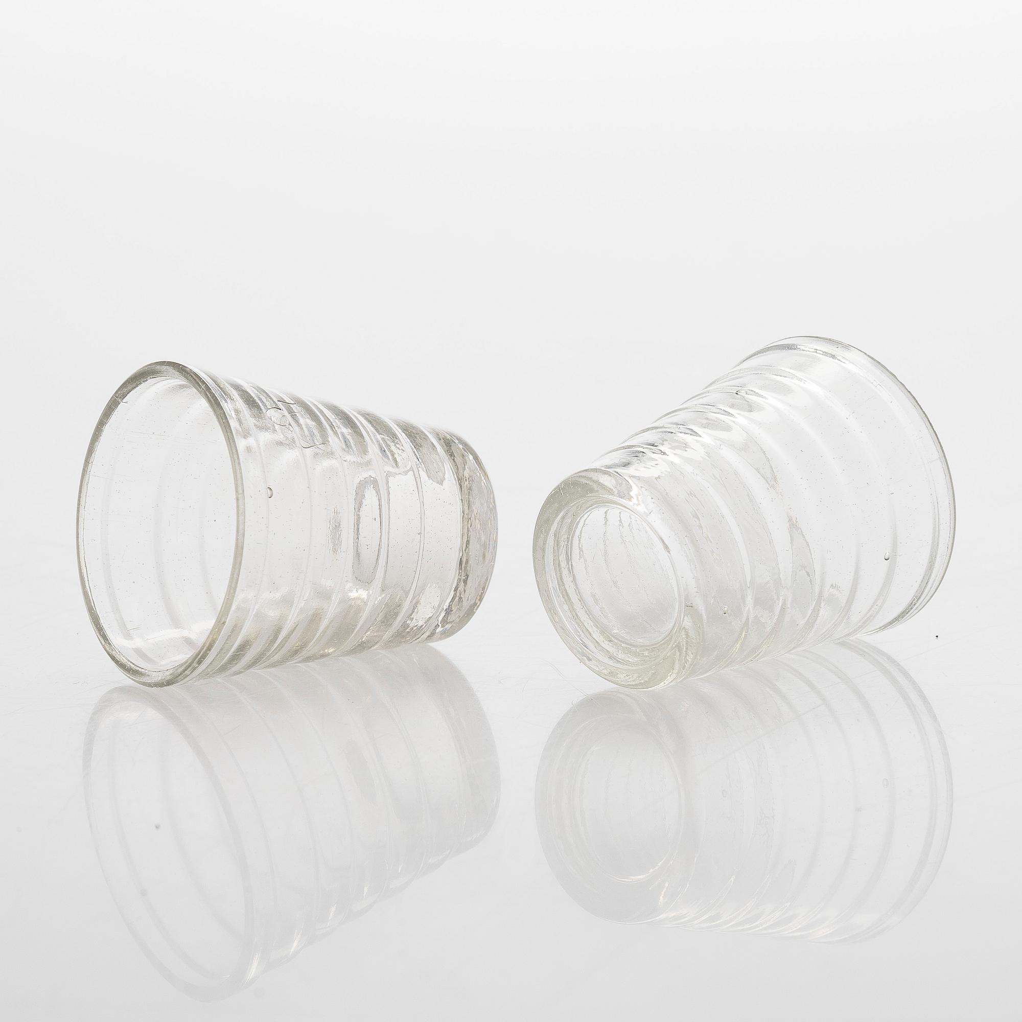 Aino Aalto, snapsglas, 6 st, modell 4056 "Böljeblick" för Karhula Glasbruk 1930-tal.