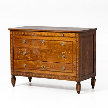 Chest of drawers, Italy, Louis XVI, circa 1800.