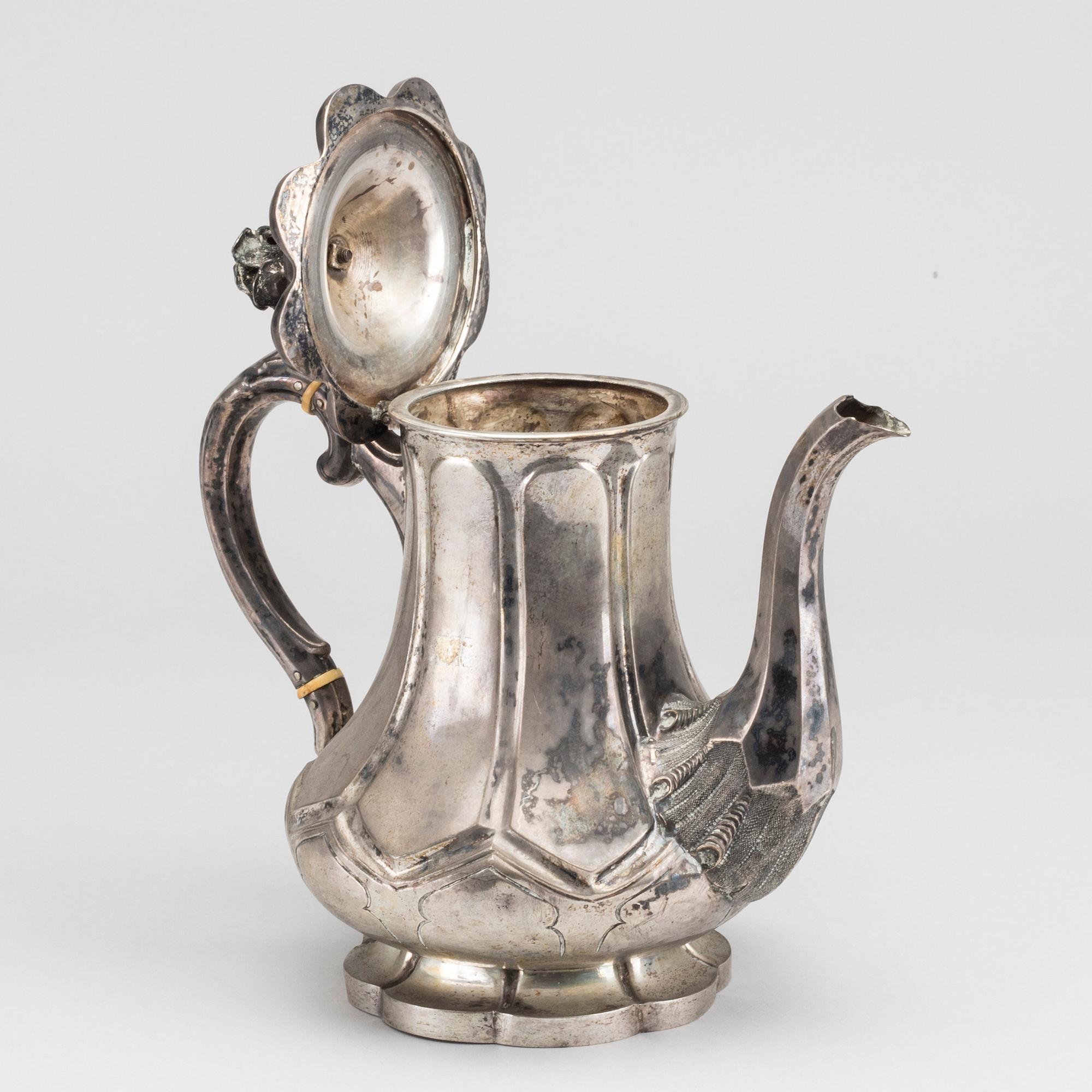 KAFFEKANNA, silver, något otydliga stämplar. Troligen Gabriel Dahlberg, Lund 1856.