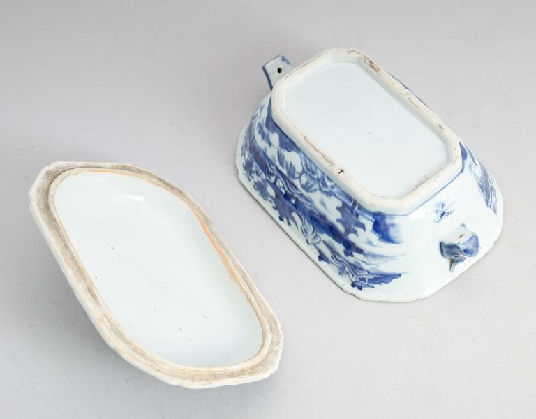 TERRIN, porslin, Kina, Qianlong 1736-1795.