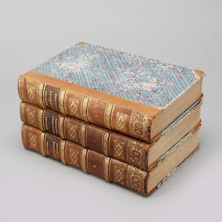 BÖCKER, 2+1 band, "Histoire de la Revolution Francaise" o "Histoire du Consulat et de Lèmpire", Bryssel, 1840 resp 1845.
