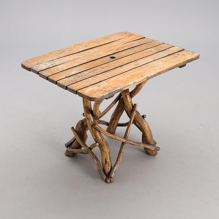 PUUTARHAKALUSTE, 3-osainen, 1900-luvun alkupuoli.