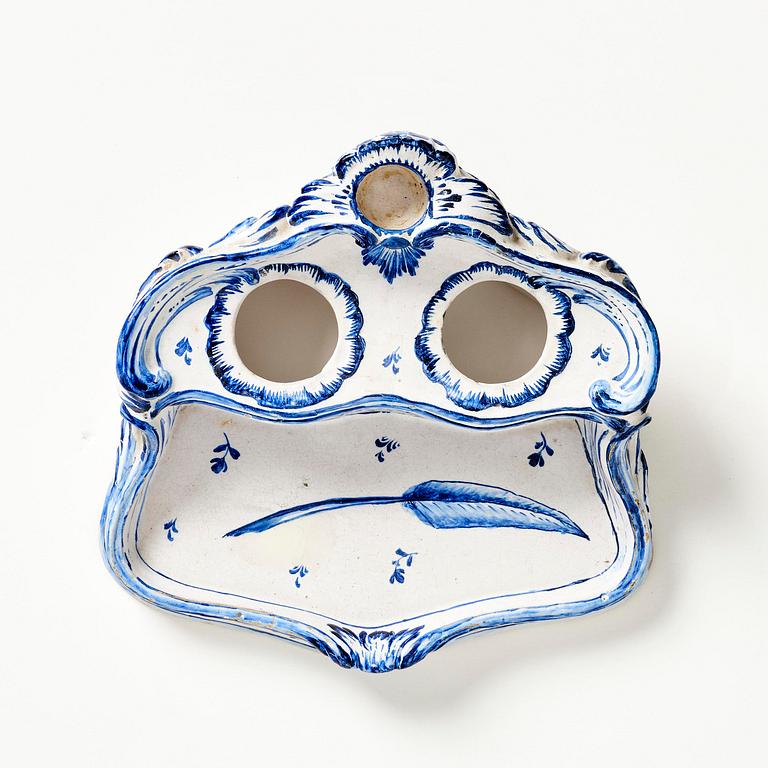 Skrivställ, fajans, Rörstrand (omärkt), Rokoko, 1700-tal.