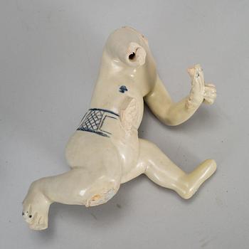A group of three porcelain figurines, South East Asia, 16th/17th Century.