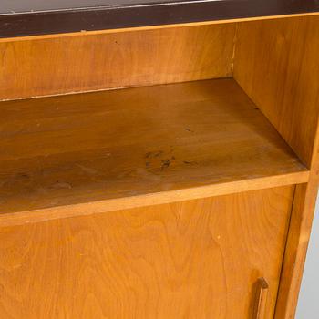 Baaritiski / tarjoilupöytä, Artekin piirustuskonttori, O.Y Huonekalu-ja Rakennustyötehdas A.B. 1950-luvun alku.