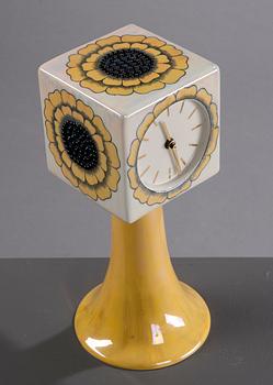 Birger Kaipiainen, A CERAMIC CLOCK.