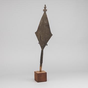 BETALNINGSMEDEL / SPJUTSPETS, Mbole, DR Kongo.