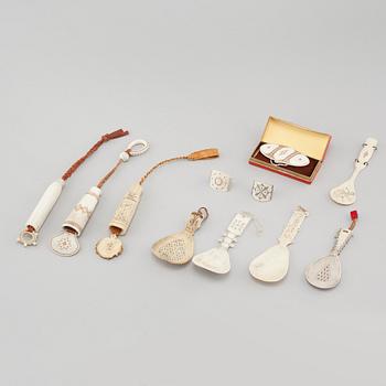 Eleven 20th century crafted items in horn.