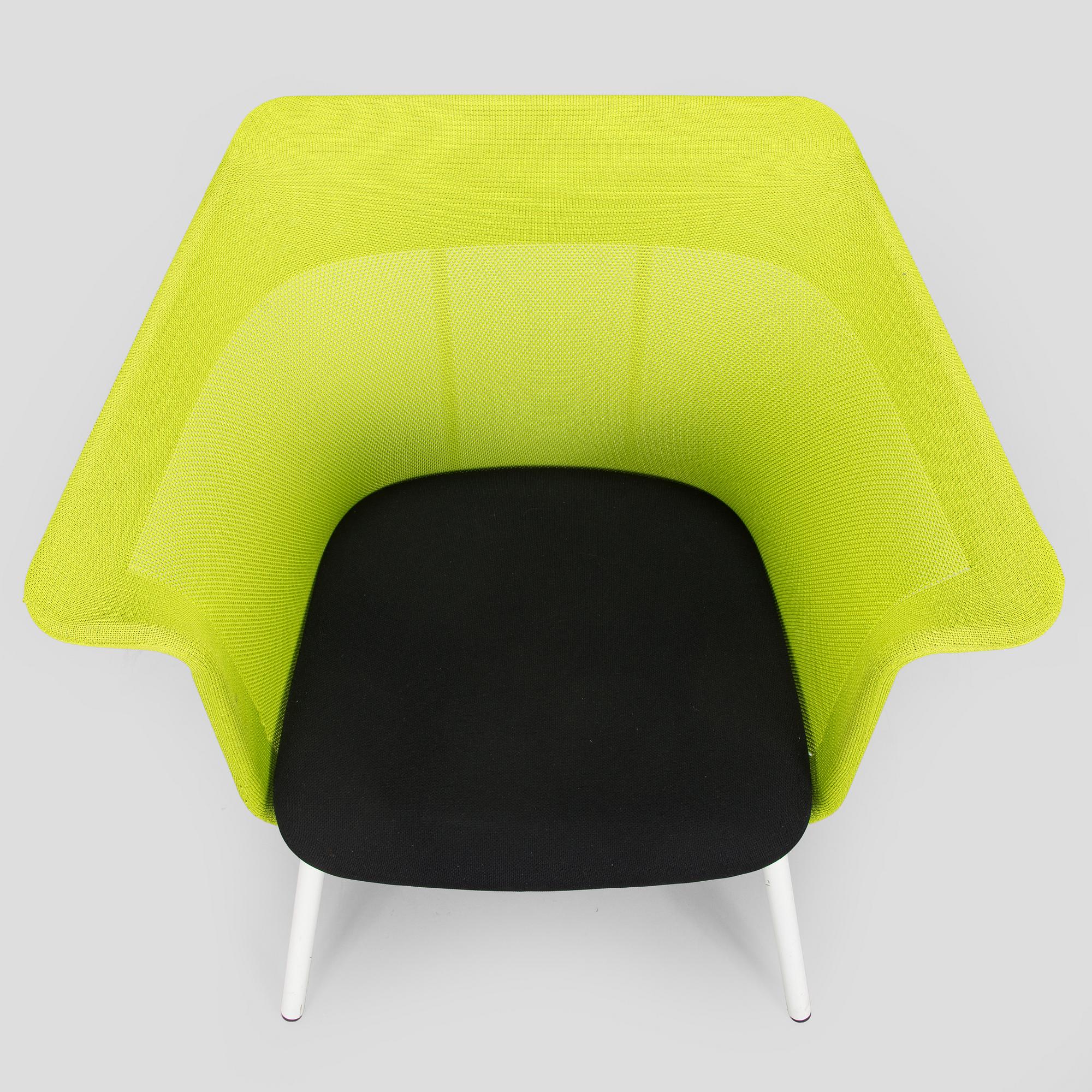 Jouni Leino, Fåtölj, "Lobay" för Brocape 2017. Jouni Leino Design Studio.