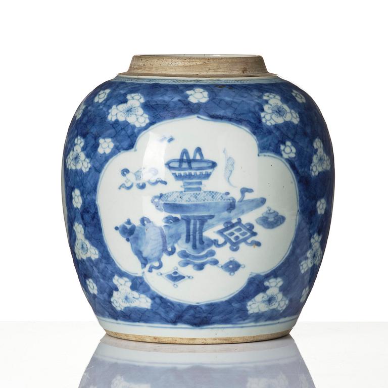 A blue and white jar, Qing dynasty, 18th century.