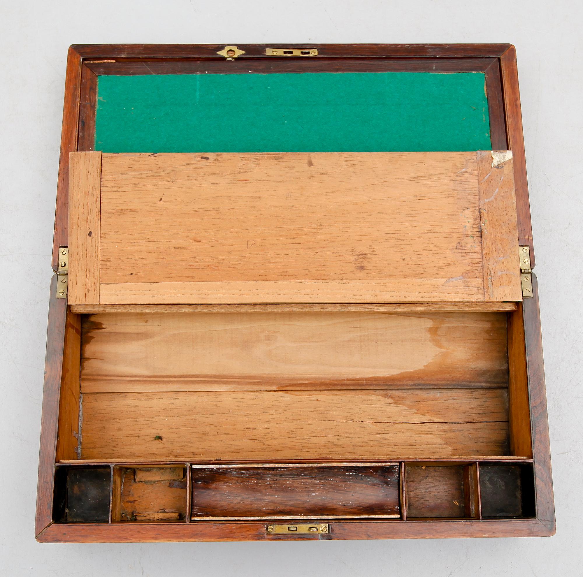 SKRIVSCHATULL, England, 1800-tal.