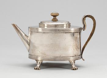 73. TEKANNA, silver. M.Ljungqvist, Kristianstad 1800.