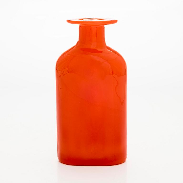 Kaj Franck, flaska, "Art Rosso", signerad Kaj Franck Nuutajärvi Notsjö.
