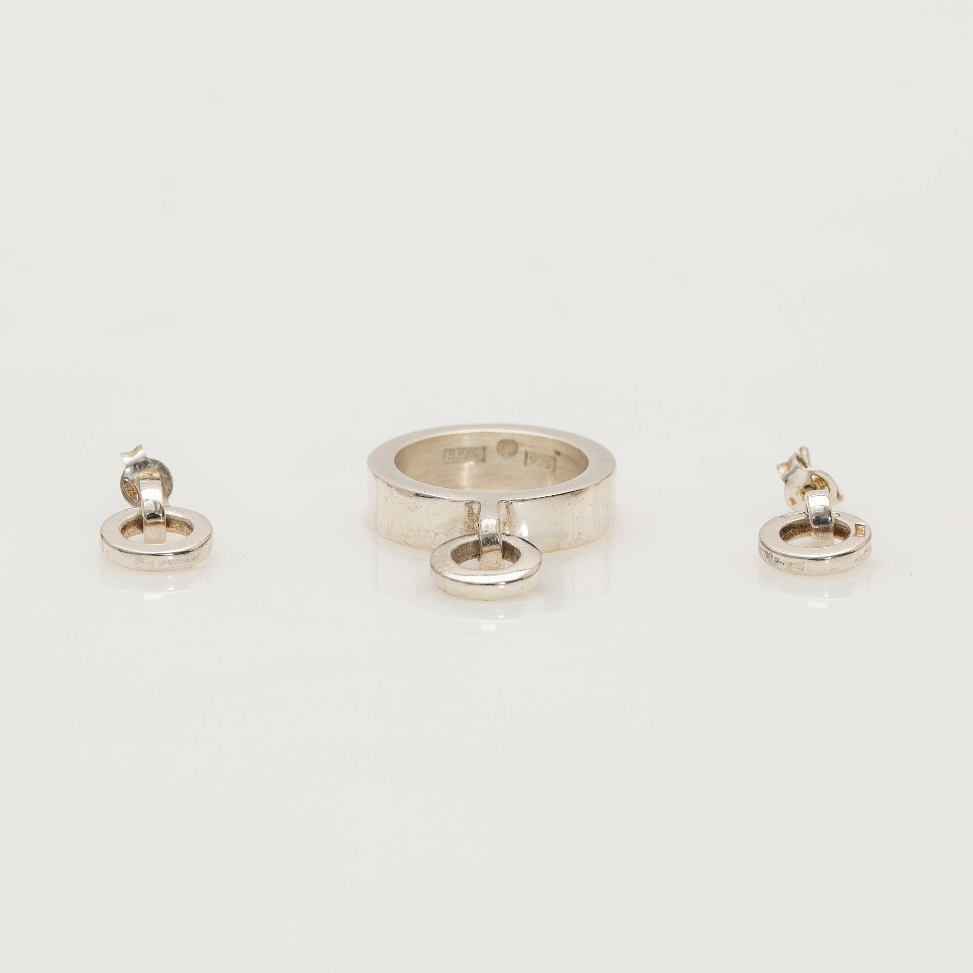 Efva Attling, halsband, ring, ett par örhängen, "Ring Chain", sterling silver.