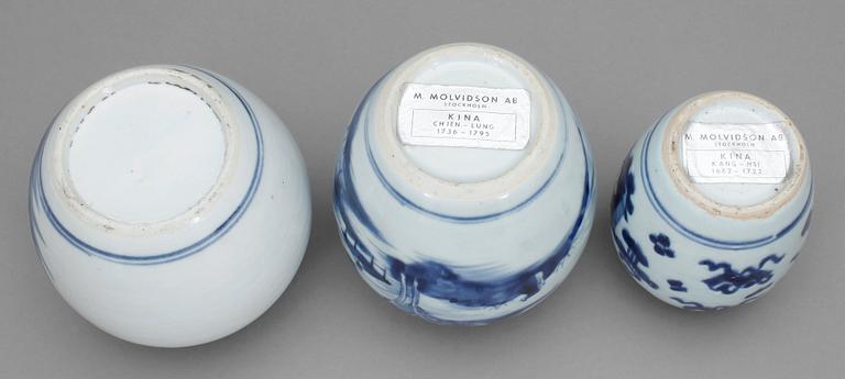 BOJANER, 3 st, porslin, Kina 1700/1800-tal.