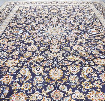 A KESHAN RUG, 400 x 308 cm.