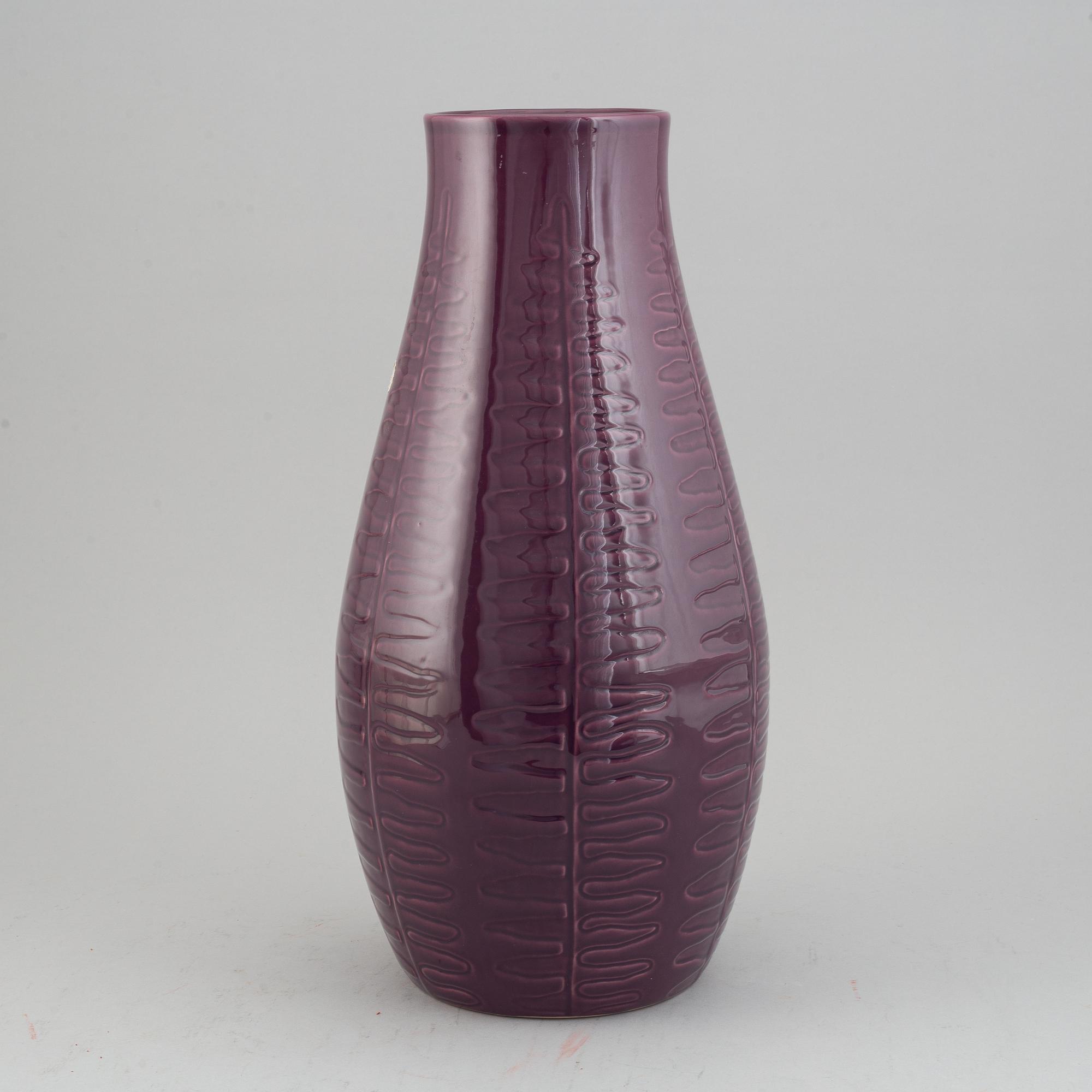 Bo Fajans ceramic vase.