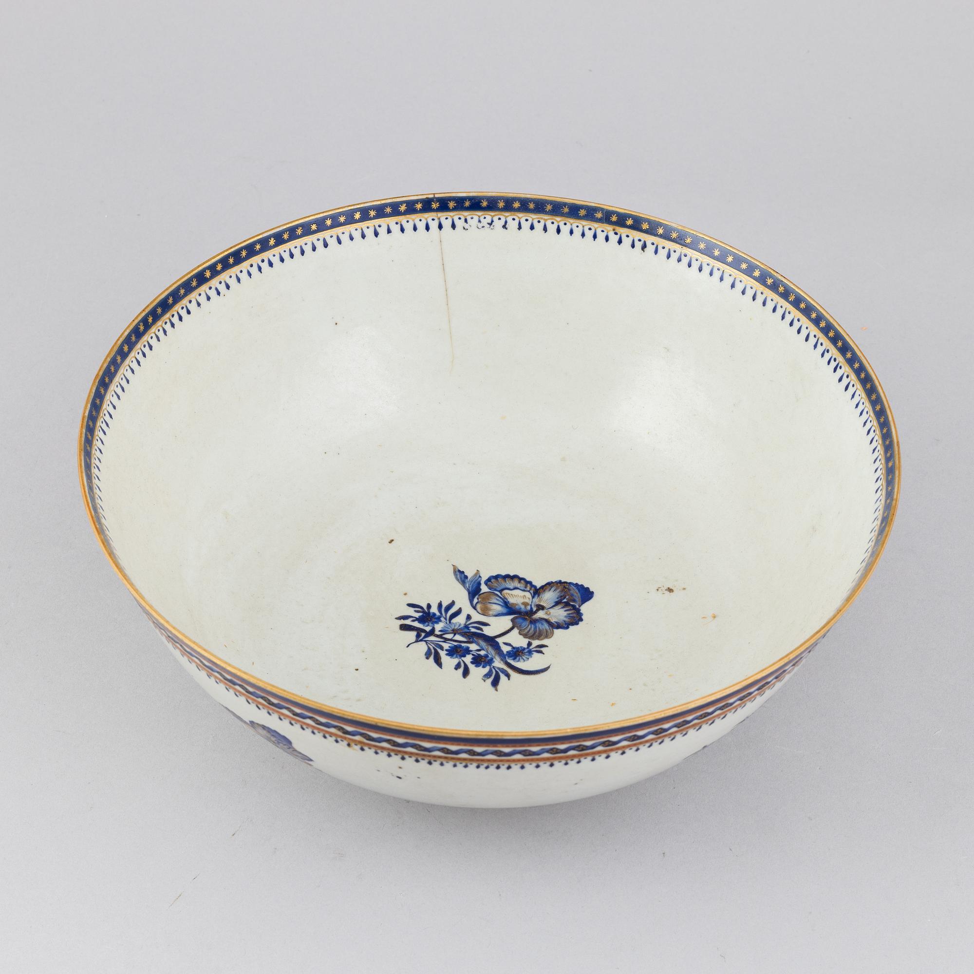 Bålskål, porslin, Kina, Jiaqing (1796-1820).
