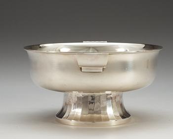 A silver bowl possibly designed by Sylvia Stawe, C.G Hallberg Stockholm 1930.