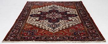 Rug, Heris/Gorovan, approx. 300 x 195 cm.