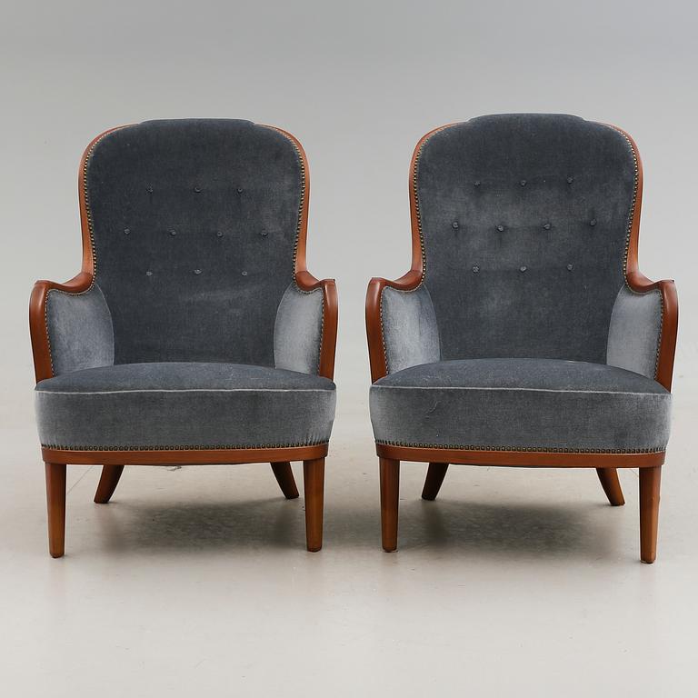 FÅTÖLJER, 1 par, "Advokaten", Carl Malmsten, 1900-talets andra hälft.