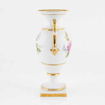 A Meissen vase, circa 1900.