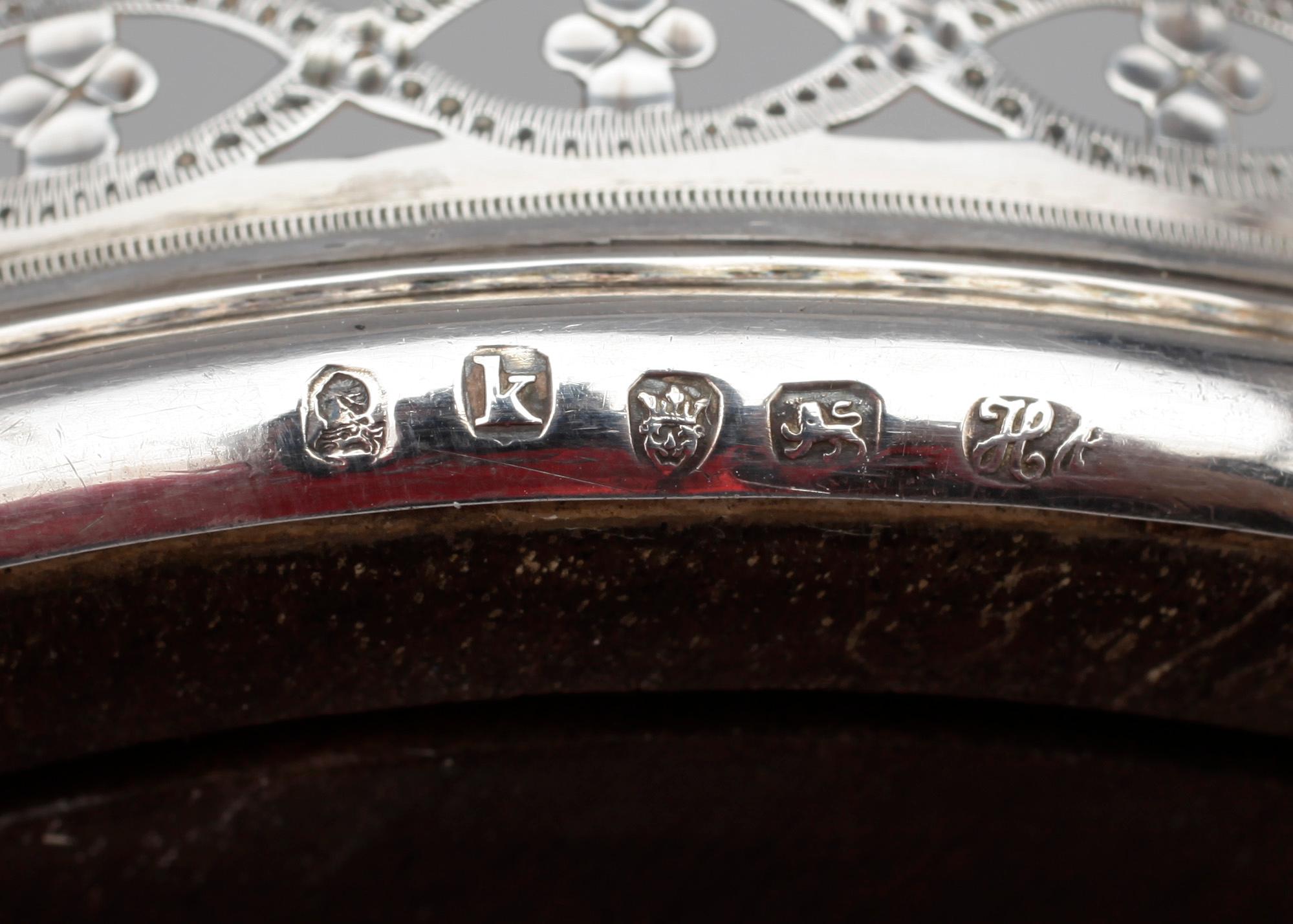 COASTERS, ett par, silver, Hester Bateman, London, England, 1785.