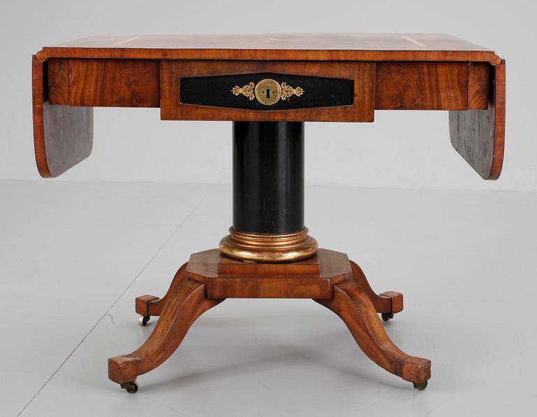 KLAFFBORD, empire, 1800-talets första del.