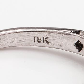 Sormus, 18K valkokultaa, timantteja n. 1.71 ct yht. Tacori. GIA -todistuksella.