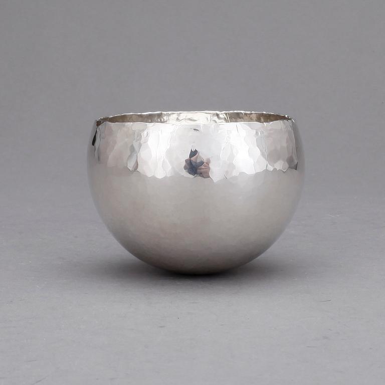 SKÅL, sterling silver, Ray Urban, Stockholm, 1991. Vikt 131 g.