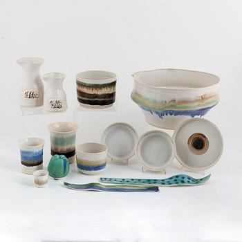 Birgitta Watz, 14 pieces of stoneware, all signed.