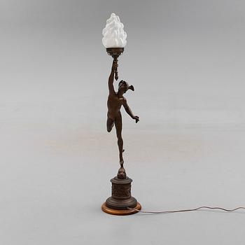 GOLVLAMPA, patinerad metall, 1900-tal.