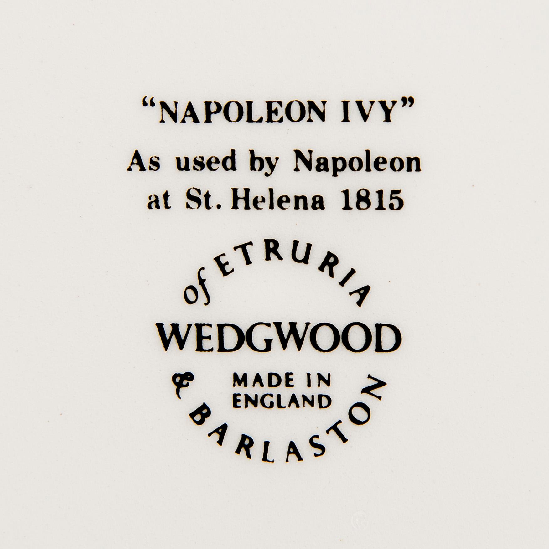 SERVIS, ca 144 delar, porslin, "Napoleon Ivy" Wedgwood 1900-talets senare hälft.