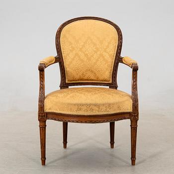 Armchair Louis XVI style, first half of the 20th century.