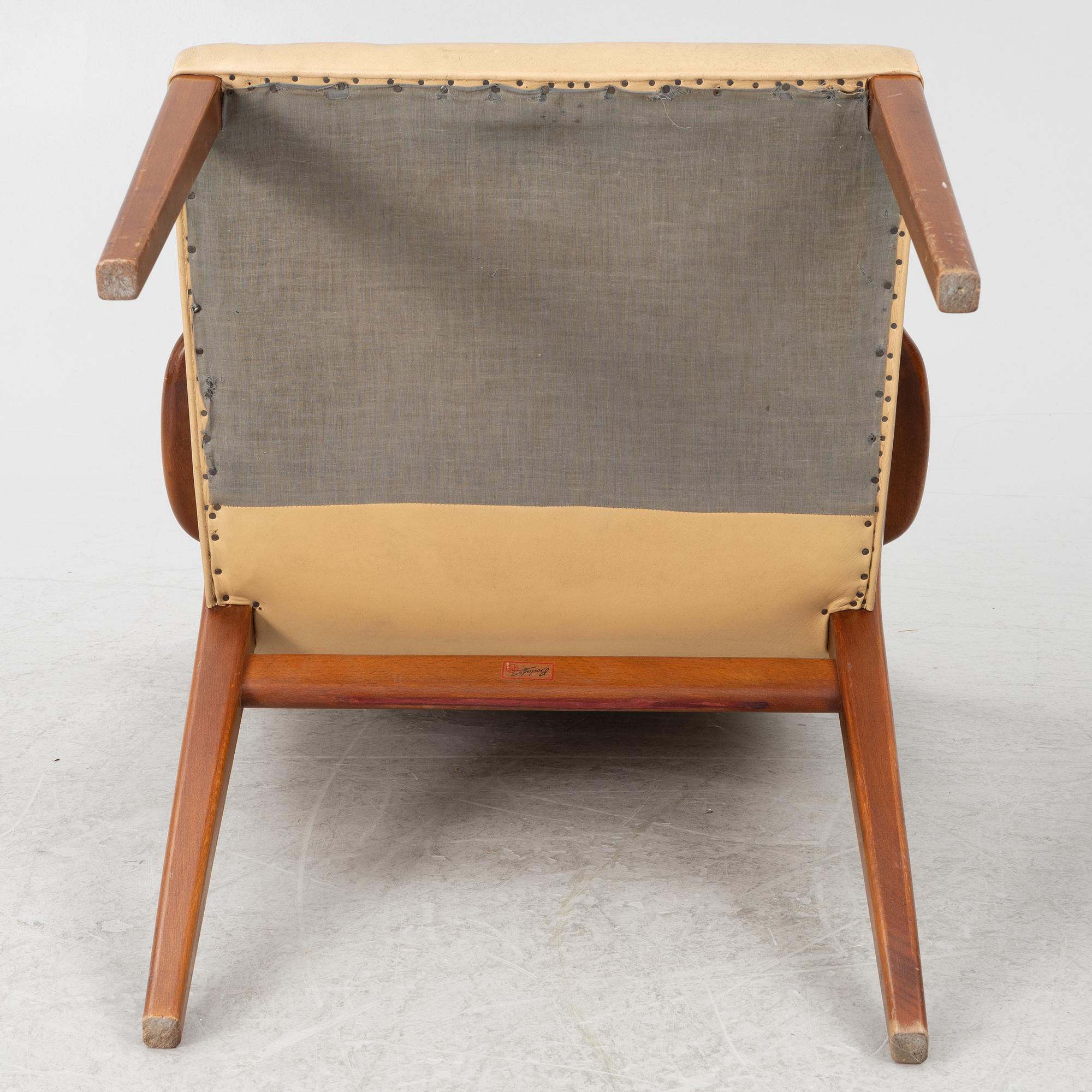 Axel Larsson, karmstolar, ett par, modell 1208, Svenska Möbelfabrikerna Bodafors.