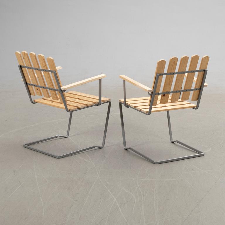 Arthur Lindqvist, karmstolar, ett par, modell A2, Grythyttan 1900-tal.