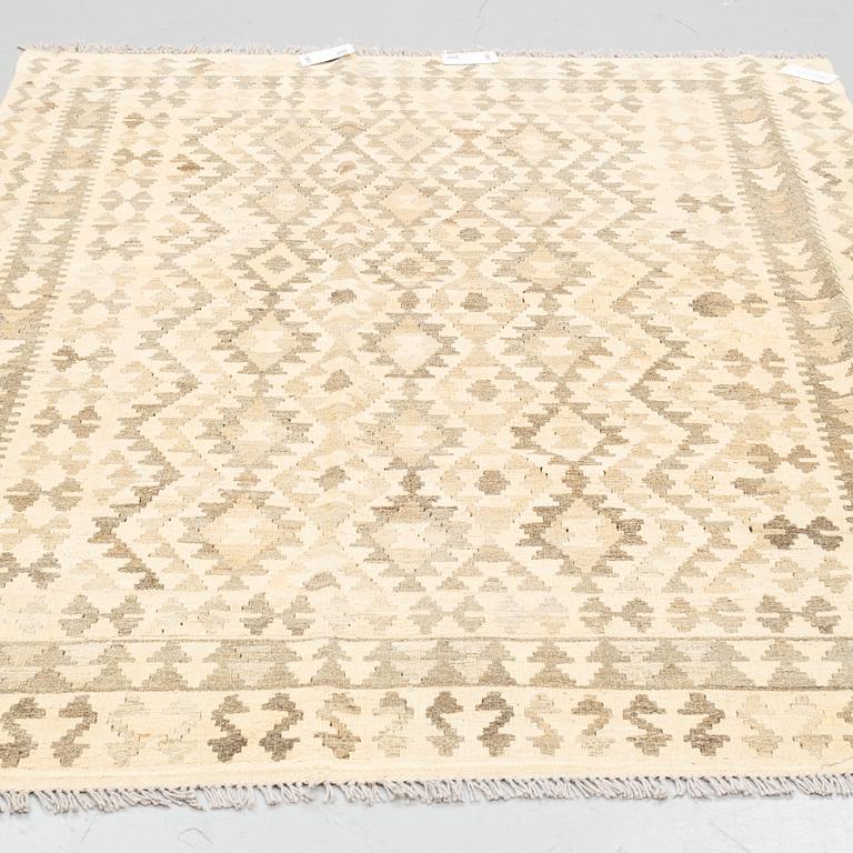 A CARPET, Kilim, ca 211 x 156 cm.